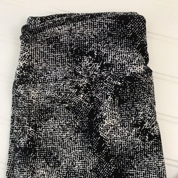 NWT LulaRoe OS Black White Polka Digital Camo Pattern Leggings One Size LLR NEW - Picture 2 of 4
